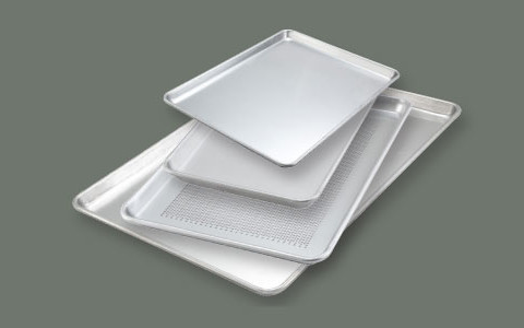 ALUMINUM BAKING SHEETS